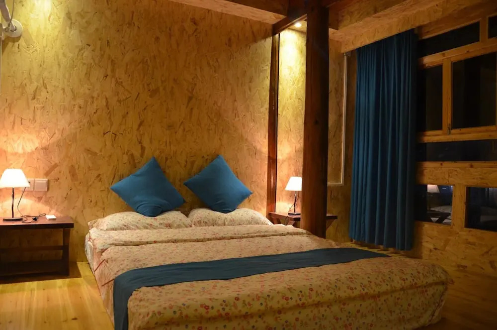 Чжаосин: Zhaoxing Ruyuan Family Inn