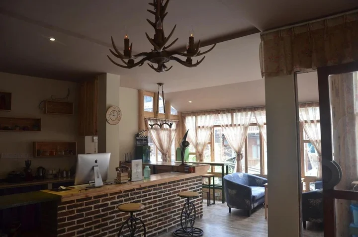 Чжаосин: Zhaoxing Ruyuan Family Inn
