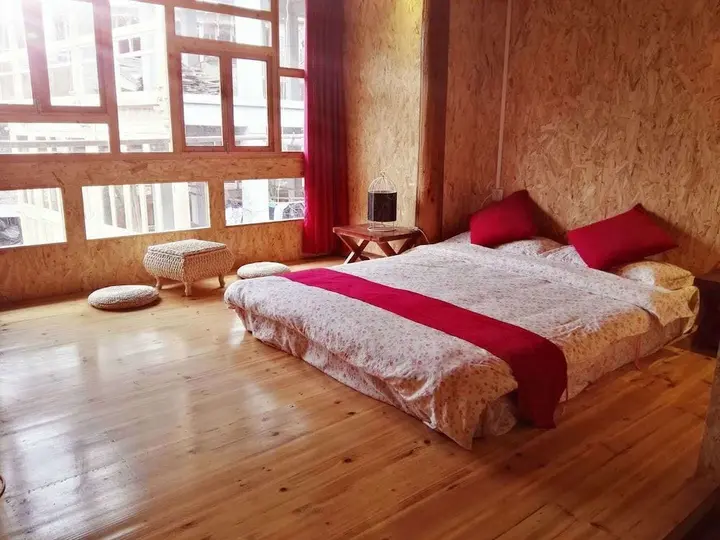 Чжаосин: Zhaoxing Ruyuan Family Inn