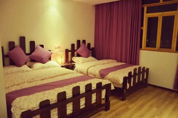Чжаосин: Zhaoxing Ruyuan Family Inn