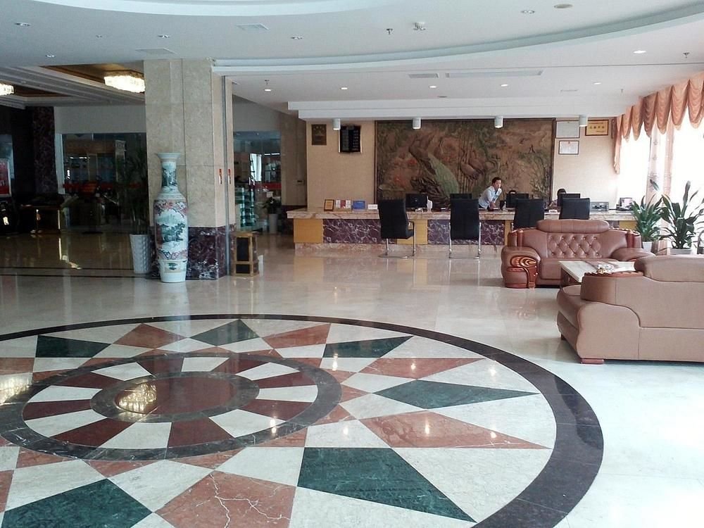 Jiujiang Jinyu International Hotel — фото 1