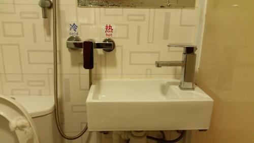 Гонконг: licheng guesthouse