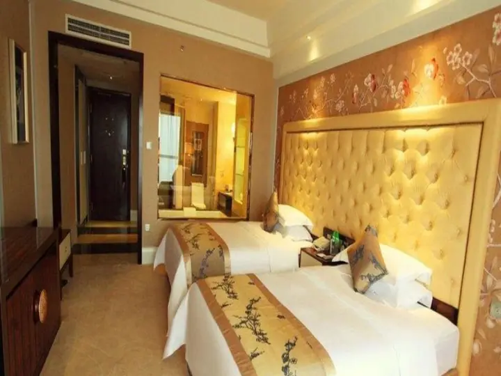 Синъи: Fortune International Hotel