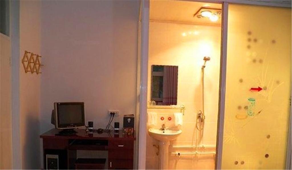 Цзиньчжун: Pingyao New Laughter Inn