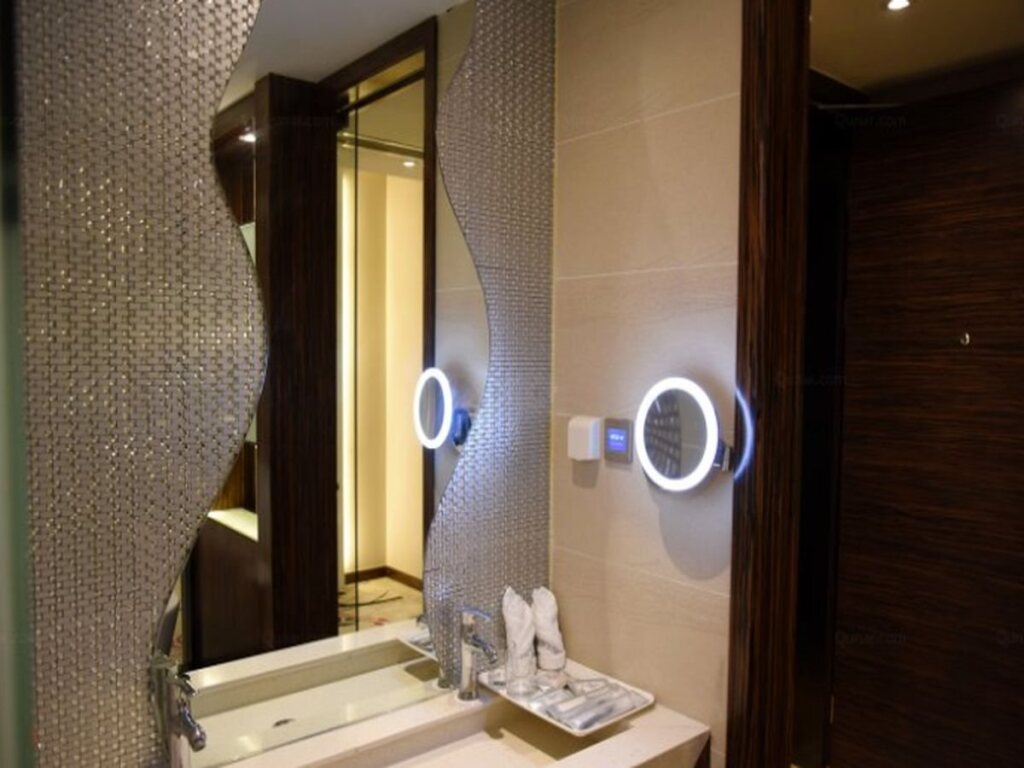 Нанкин: Lavande Hotel Nanjin Shuiximen Mochou Lake Garden