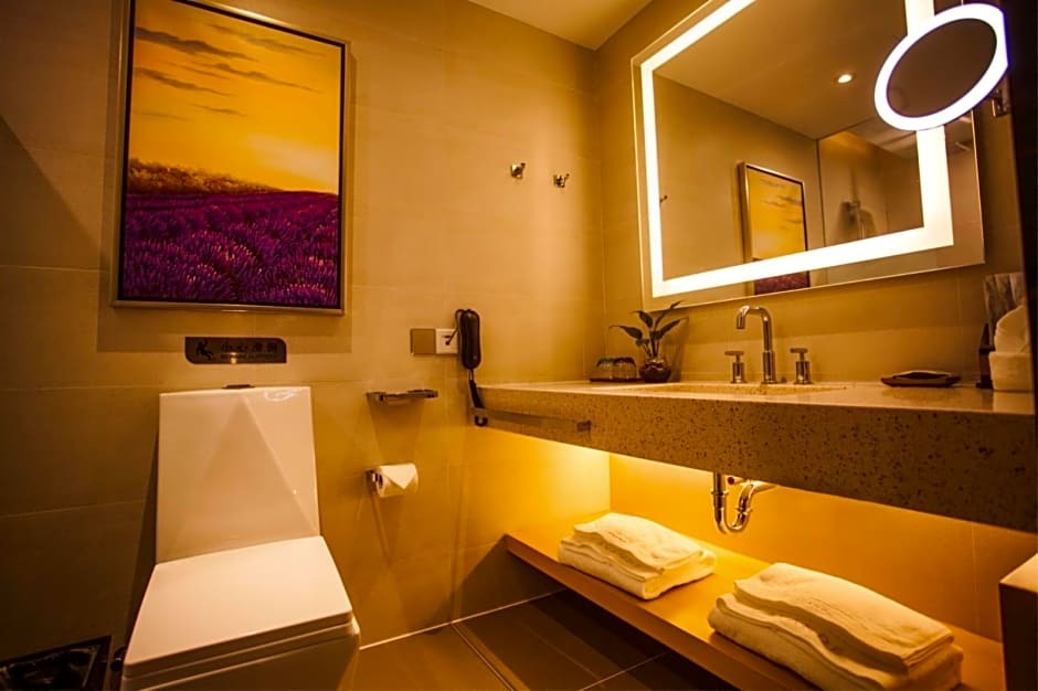 Харбин: Lavande Hotel Harbin West Railway Station Wanda Plaza