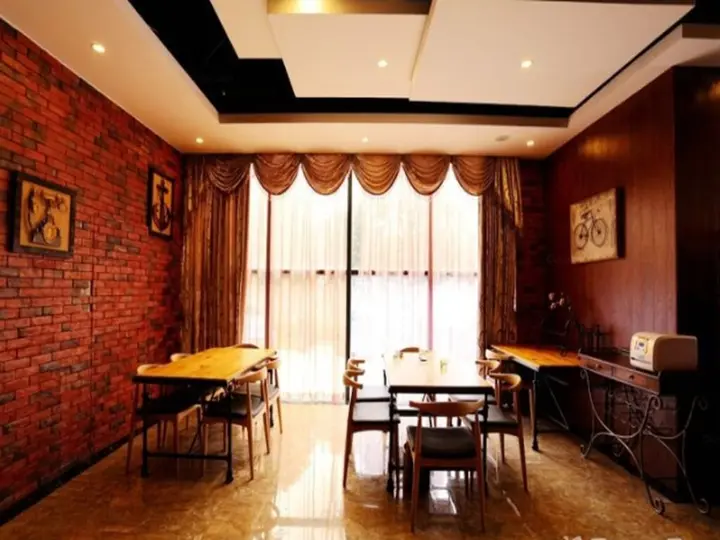 Нанкин: James Joyce Coffetel Hotel Nanjing High Speed Rail Station Branch