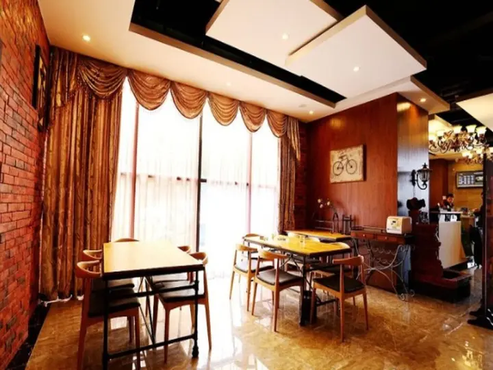Нанкин: James Joyce Coffetel Hotel Nanjing High Speed Rail Station Branch