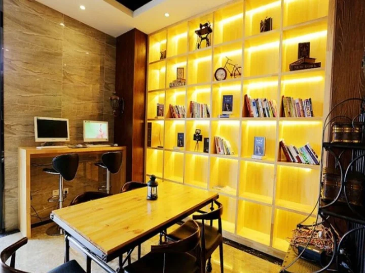 Нанкин: James Joyce Coffetel Hotel Nanjing High Speed Rail Station Branch