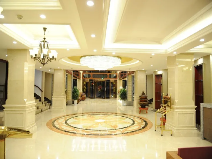 Шангри-Ла: Shangrila Sanglong Hotel