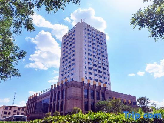 Линьи: Linyi Ronghua Hotel (People's Square Railway Station)