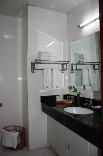 Хулун-Буир: Xiushan International Hotel Bidebao Art Square