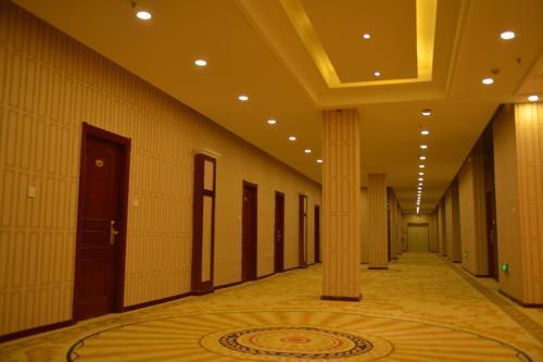 Хулун-Буир: Xiushan International Hotel Bidebao Art Square