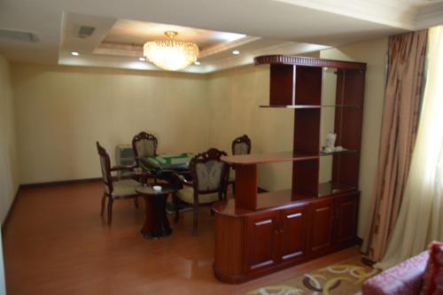 Хулун-Буир: Xiushan International Hotel Bidebao Art Square