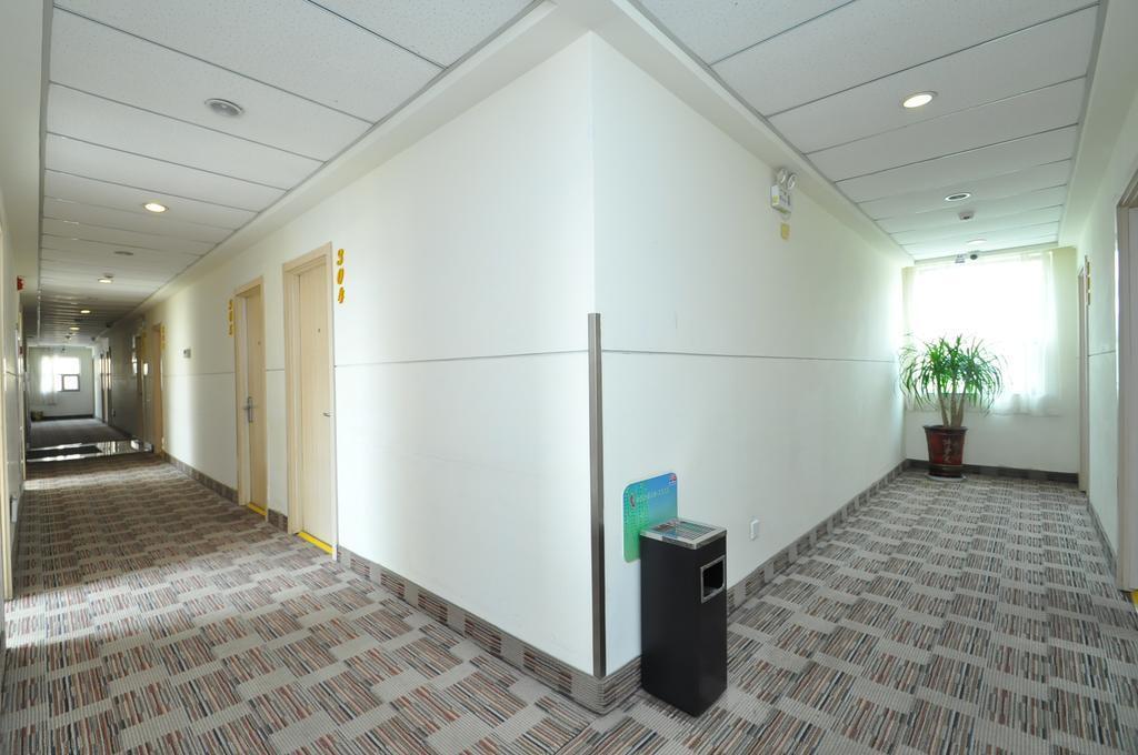 Линьи: Grace Hotel Linyi Railway Station