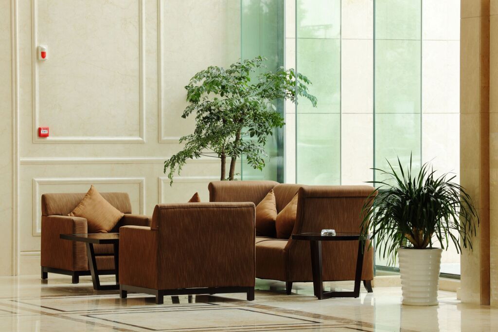 Уси: Noble Crown Hotel