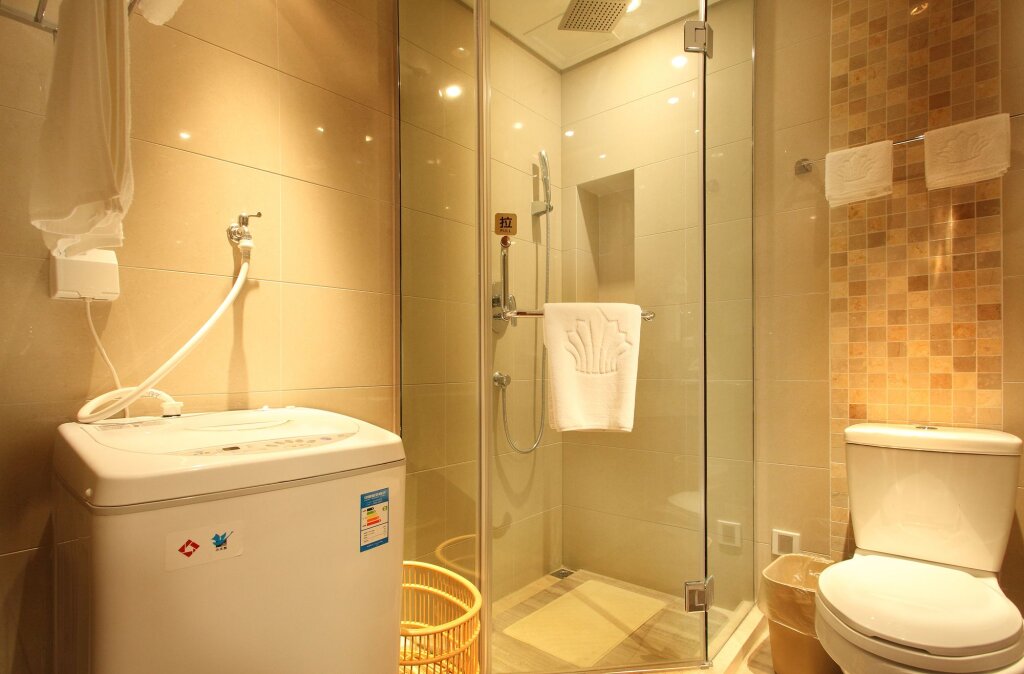 Уси: Noble Crown Hotel