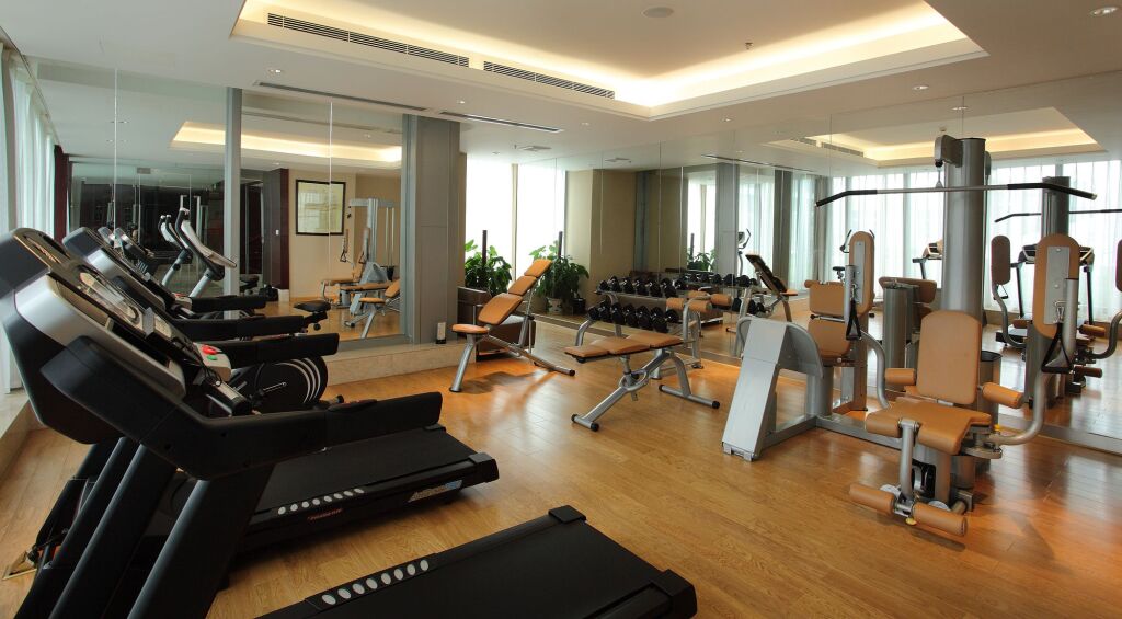 Уси: Noble Crown Hotel