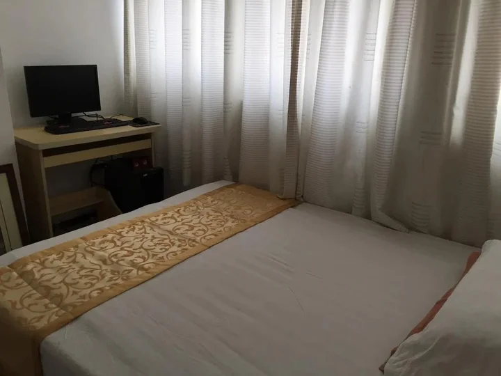 Чжэнчжоу: Yueliangwan Fashion Hostel