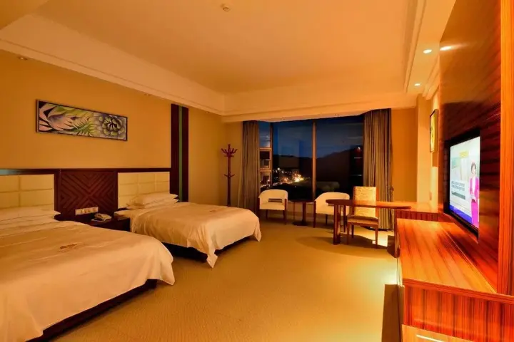 Янгиианг: Yangjiang Dongping Pearl Bay Hotel