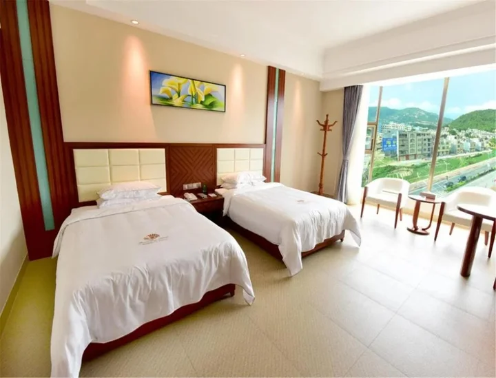 Янгиианг: Yangjiang Dongping Pearl Bay Hotel