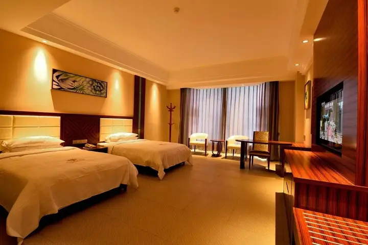 Янгиианг: Yangjiang Dongping Pearl Bay Hotel