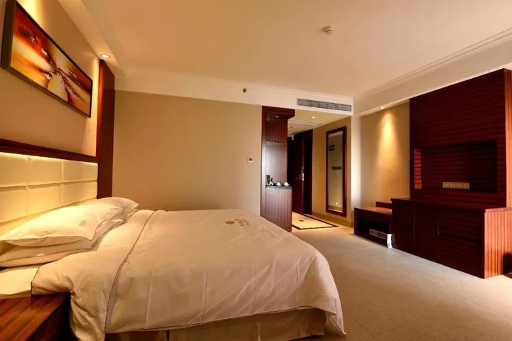 Янгиианг: Yangjiang Dongping Pearl Bay Hotel