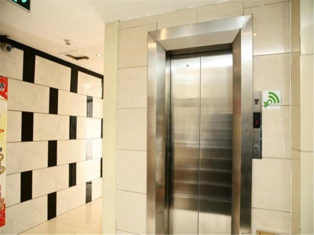 Цзинин: Hao Ting Business Hotel
