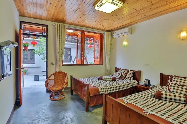 Цзясинь: Ink Painting Impression Xitang Beautiful Garden Hostel