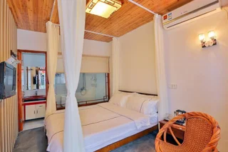 Цзясинь: Ink Painting Impression Xitang Beautiful Garden Hostel