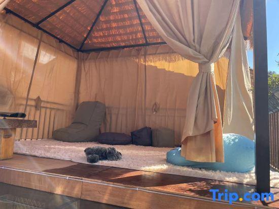 Баошань: Floral Hotel·Our Yard Hotel(tengchong)