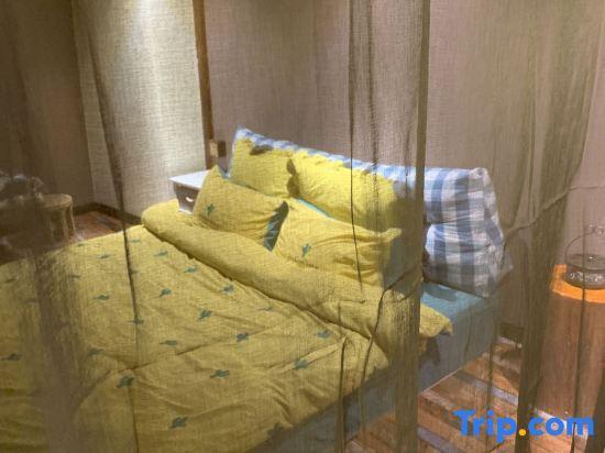 Баошань: Floral Hotel·Our Yard Hotel(tengchong)