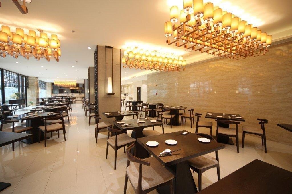 Oriental Xuanyi Holiday Hotel — фото 2