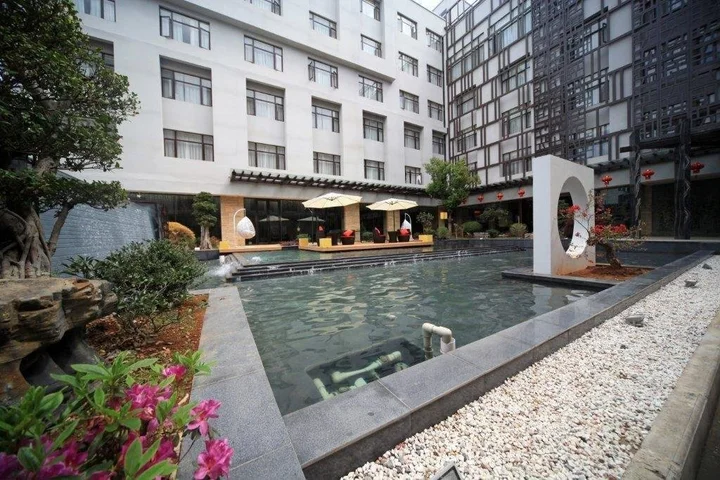 Баошань: Oriental Xuanyi Holiday Hotel