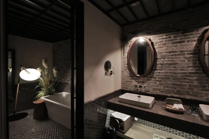 Шанхай: Bamboo Retreat