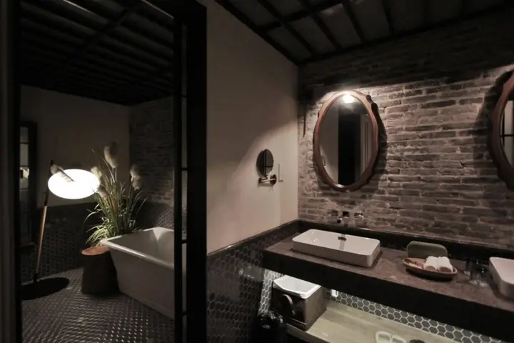 Шанхай: Bamboo Retreat