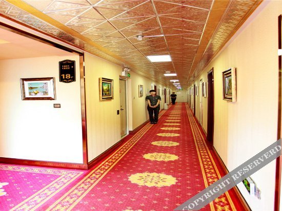 Хулун-Буир: Yibi'En Hotel