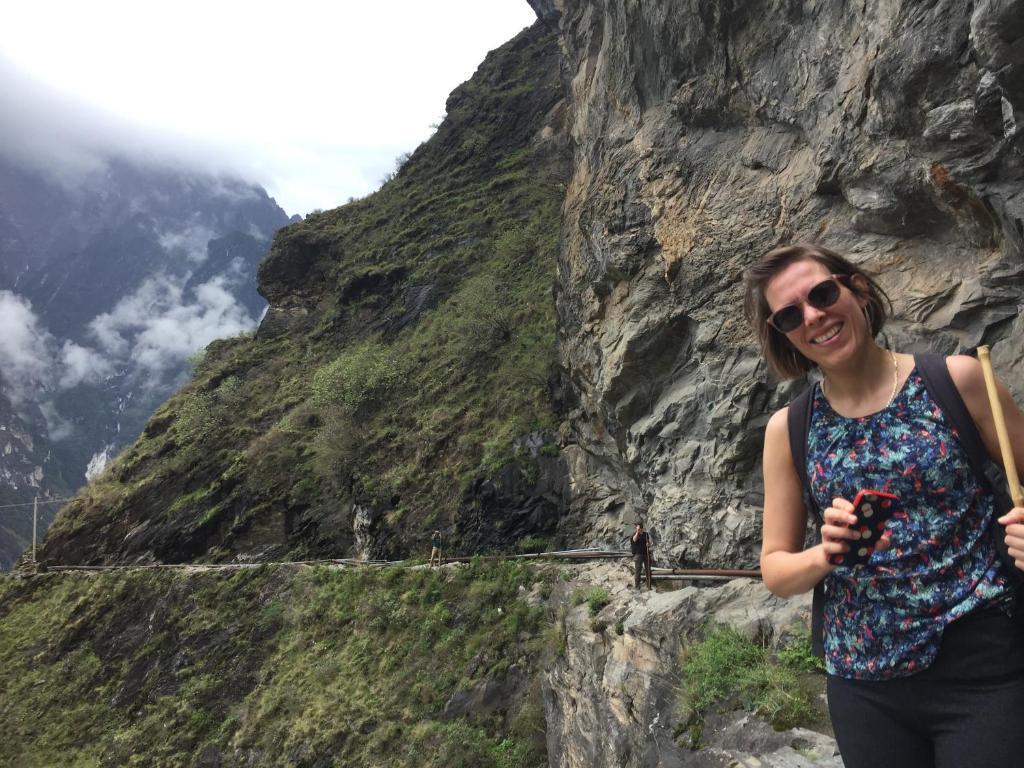 Шангри-Ла: Tibet Guset House Tiger Leaping Gorge Shangrila