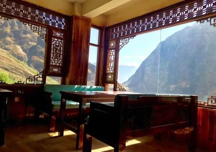 Шангри-Ла: Tibet Guset House Tiger Leaping Gorge Shangrila