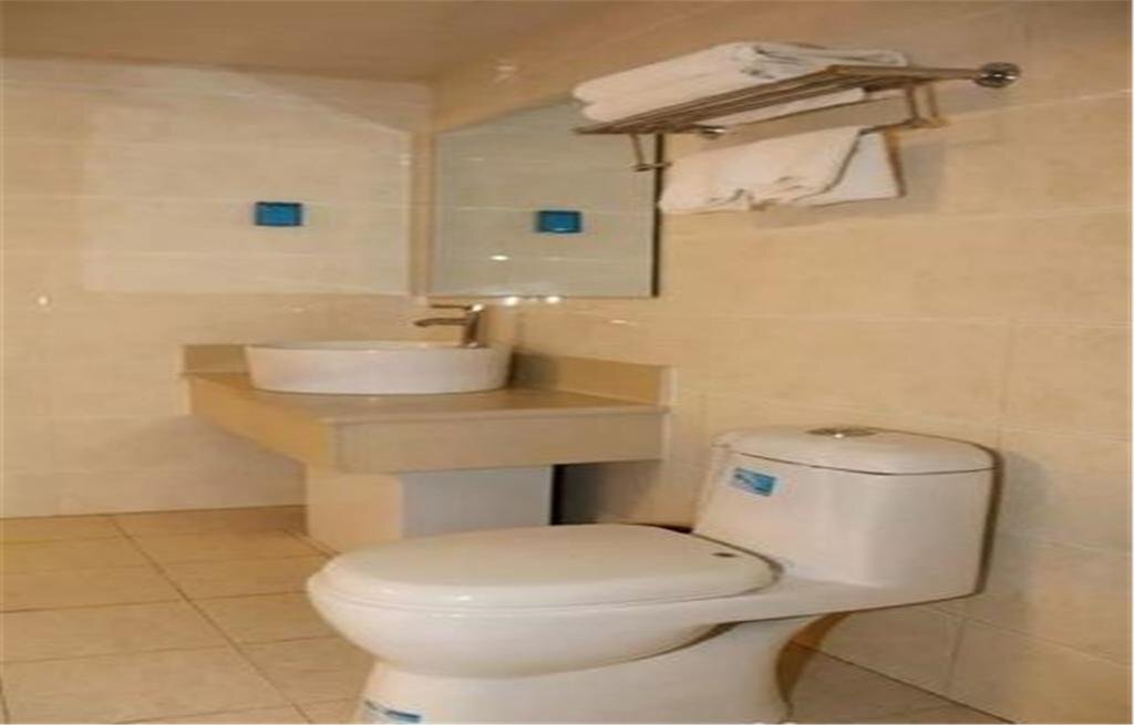 Чэндэ: Chengde Changhe Business Guest House