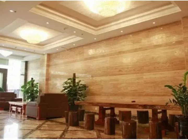 Цзинхун: Xishuangbanna Zhongrui Business Hotel