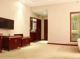 Цзинхун: Xishuangbanna Zhongrui Business Hotel