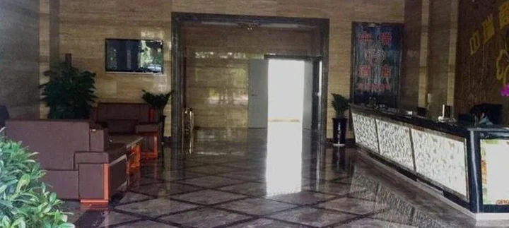 Цзинхун: Xishuangbanna Zhongrui Business Hotel