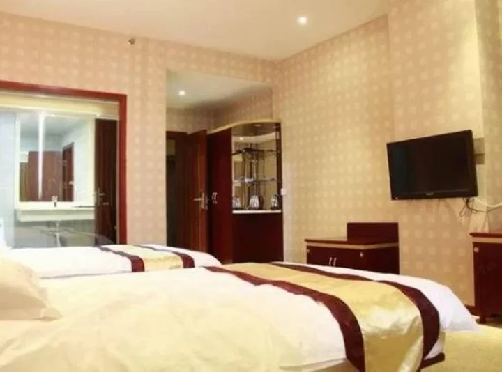 Цзинхун: Xishuangbanna Zhongrui Business Hotel