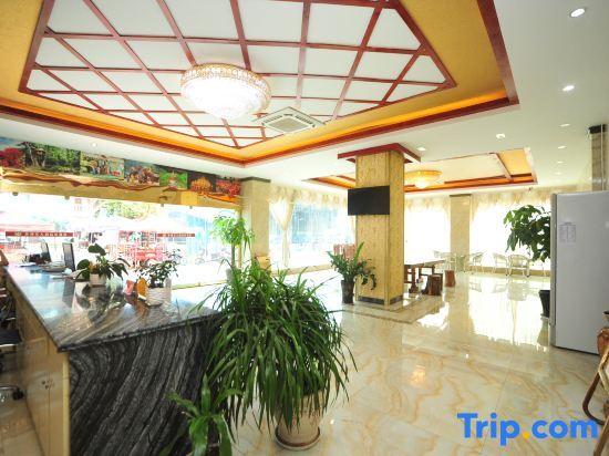 Цзинхун: Xishuangbanna Dibo'er Hotel