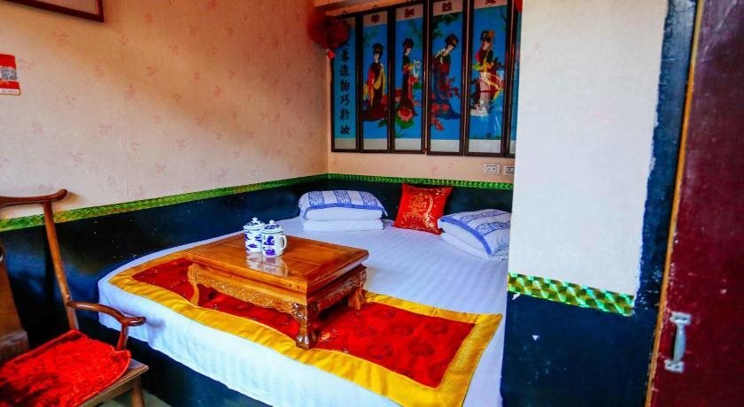 Цзиньчжун: Taoranju Inn