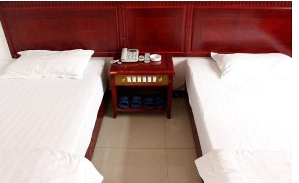 Цзинхун: Jinghong Yuerongzhuang Hotel