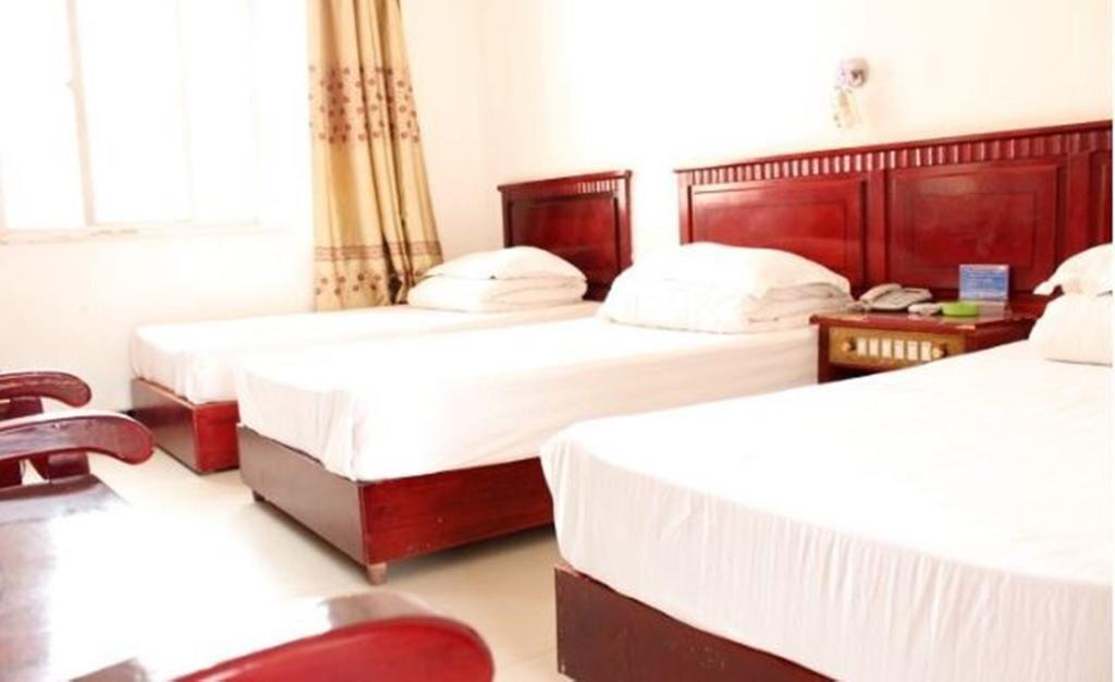 Цзинхун: Jinghong Yuerongzhuang Hotel