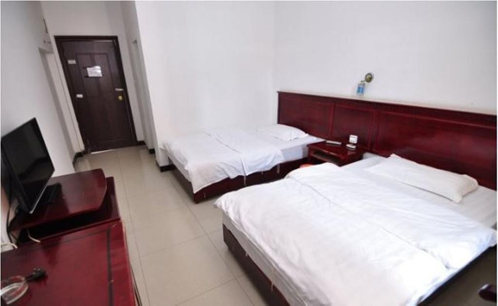 Цзинхун: Jinghong Yuerongzhuang Hotel