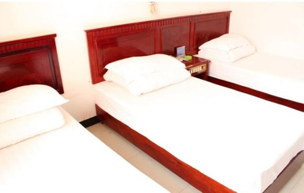 Цзинхун: Jinghong Yuerongzhuang Hotel